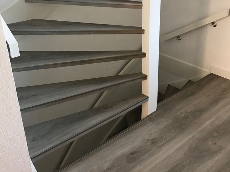 Stofferen vloeren en trappen